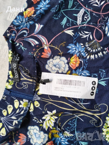 Лот от 3 броя ЧИСТО НОВИ рокли Boohoo (Размер UK 8 / EU 36), снимка 11 - Рокли - 54659673