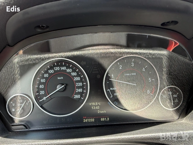 BMW 318d 2013г. Автоматик - сменени вериги, снимка 9 - Автомобили и джипове - 54782618