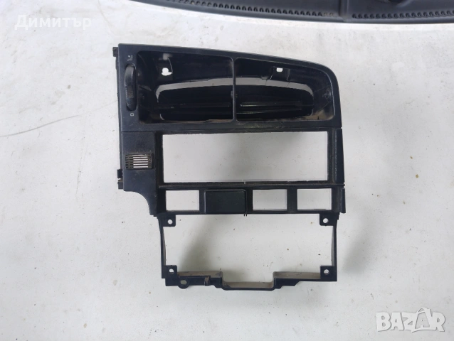 Средна Конзола За Фолксваген Пасат Б3 1994г / VW Passat B3 1994y