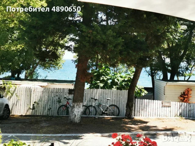 ПРОДАВА СЕ КАРАВАНА С БУНГАЛО в Черноморец, снимка 4 - Вили - 55339451