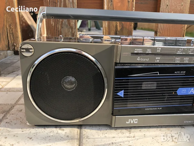 JVC RC-W3LE – ретро  радиокасетофон от Япония, снимка 2 - Радиокасетофони, транзистори - 55598133
