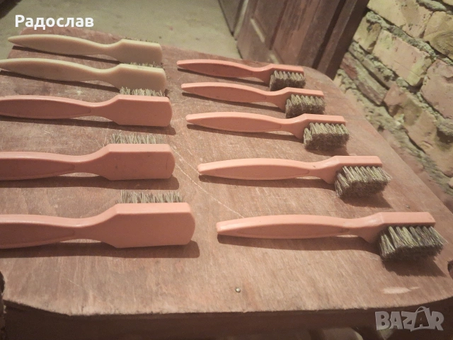 Чисто нови четки с естествен косъм от времето на соца, снимка 2 - Антикварни и старинни предмети - 54873028
