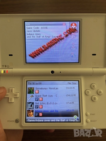 Nintendo DSi White + R4 Карта, снимка 2 - Nintendo конзоли - 55493388