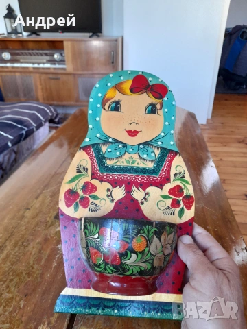 Стар стенен несесер Матрьошка, снимка 2 - Други ценни предмети - 54961087