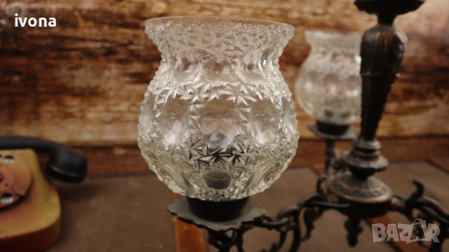 Стар полилей от мед и бронз. Три лампи с фасунга E27., снимка 2 - Полилеи - 54344019