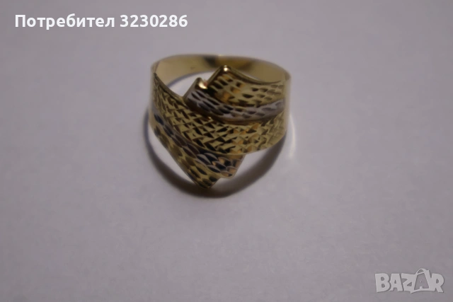 Златен пръстен 1,88 гр. 14 кр.585