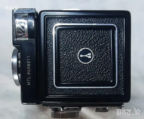 Средноформатен фотоапарат Yashica MAT LM, снимка 4 - Фотоапарати - 55523925