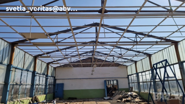 Хале 8 ферми, 16 колони и 140 столици