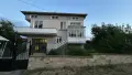 Продава се триетажна къща  с гараж 300 кв. м. в гр Бяла в съседство с гр. Обзор  , снимка 2
