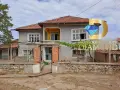 Двуетажна къща в село Орлов дол, общ. Тополовград, снимка 1