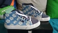 Продавам нови ,дамски кецове DC shoes , номер 38., снимка 1