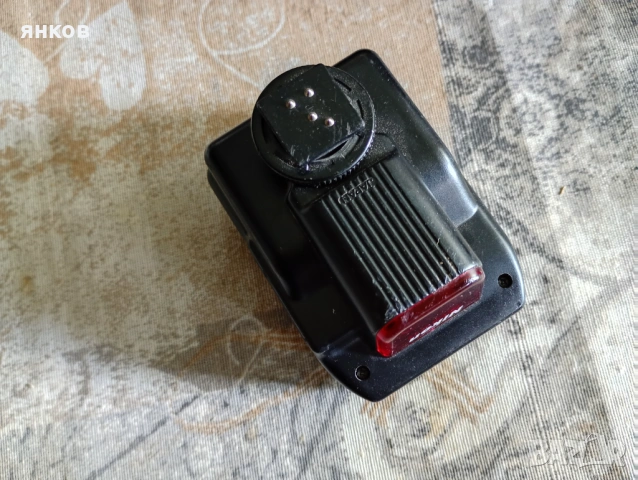 Светкавица за Nikon , снимка 4 - Светкавици, студийно осветление - 54729782