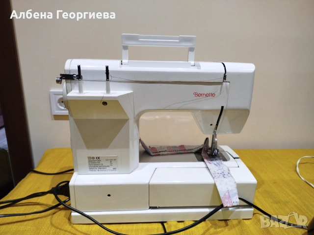 Метална шевна машина BERNETTE 812, снимка 10 - Шевни машини - 54652609