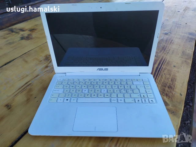 Лаптоп Asus