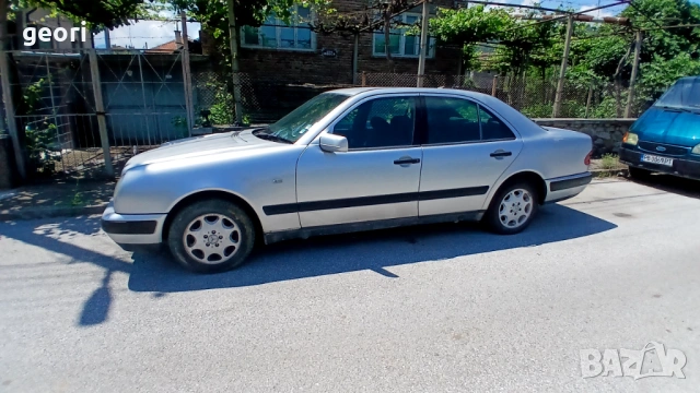 Мерцедес , снимка 2 - Автомобили и джипове - 54855590