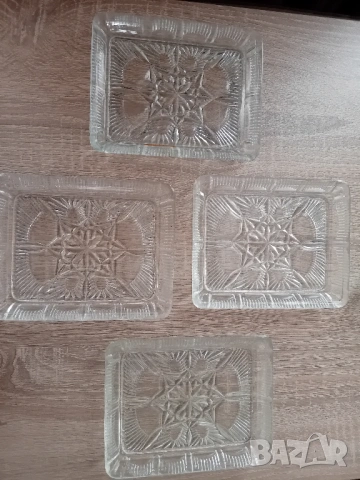 4бр. Комплект кристални чинийки от соца