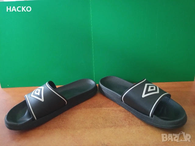 ЧЕХЛИ UMBRO Номер 42 Стелка 27 см. 100% Оригинални Внос от Англия, снимка 3 - Джапанки - 55050910
