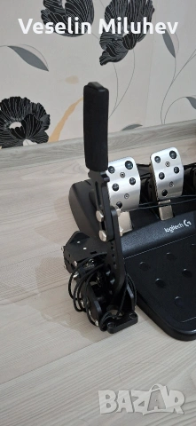 Logitech G920+ръна и скорости, снимка 2 - Джойстици и геймпадове - 54681077