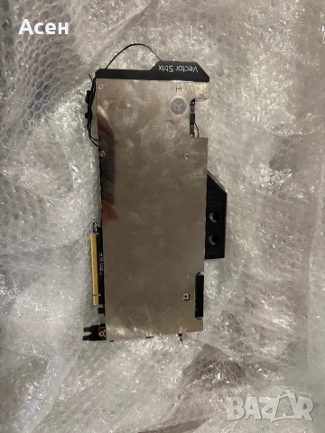 Видео карта карта ASUS ROG Strix GeForce RTX 2080 Ti.  Графичен процесор: NVIDIA GeForce RTX 2080 Ti, снимка 2 - Дънни платки - 39644373