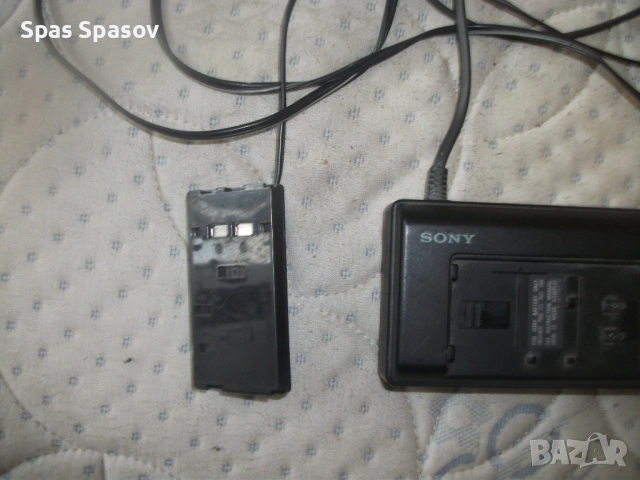 Комбинирано зарядно и адаптер за камери SONY, снимка 3 - Чанти, стативи, аксесоари - 54485644