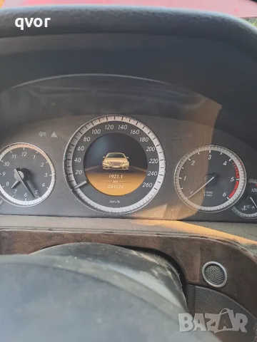 Продавам мерцедес Е200, снимка 7 - Автомобили и джипове - 55581419