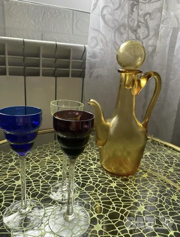 Винтидж стъклен сервиз – гарафа и чаши, снимка 2 - Сервизи - 55654145