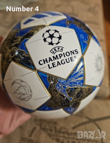 Малка футболна топка adidas UEFA Champions League Mini Football 2025 2026
