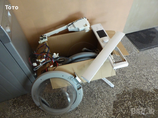 Перална ARISTON Hotpoint 9кг. на части, снимка 5 - Перални - 54894313