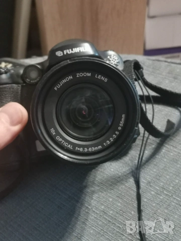 Фотоапарат FUJIFILM FinePix S5600, снимка 3 - Фотоапарати - 54326283