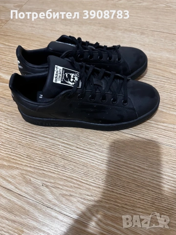 Дамски маратонки Адидас, снимка 2 - Маратонки - 54330662