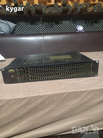 YAMAXA graphic equalizer model Q2031 