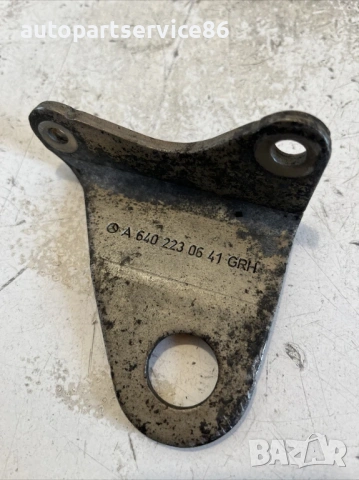 Конзола стойка за Mercedes A180 W169 CDI Om640 (2008) A6402230641, снимка 2 - Части - 54165000