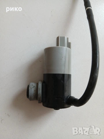 Помпичка течност чистачки Toyota, снимка 4 - Части - 54089736