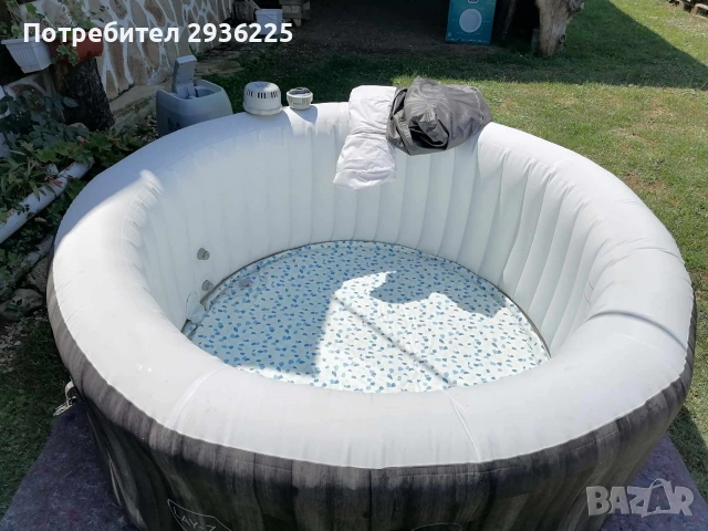 Надуваемо джакузи за 4 души на марката Bestway (Lay-Z-Spa), снимка 7 - Басейни и аксесоари - 55169248