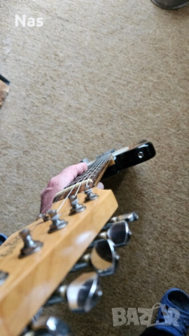 Продавам електрическа китара , снимка 4 - Китари - 54008548