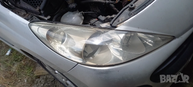 Десен фар Peugeot 207