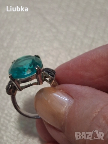 красив сребърен пръстен с голям зелен камък, снимка 4 - Пръстени - 54086471