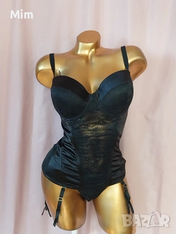 BODYFLIRT 85 D Черен корсет с жартиери за чорапи 