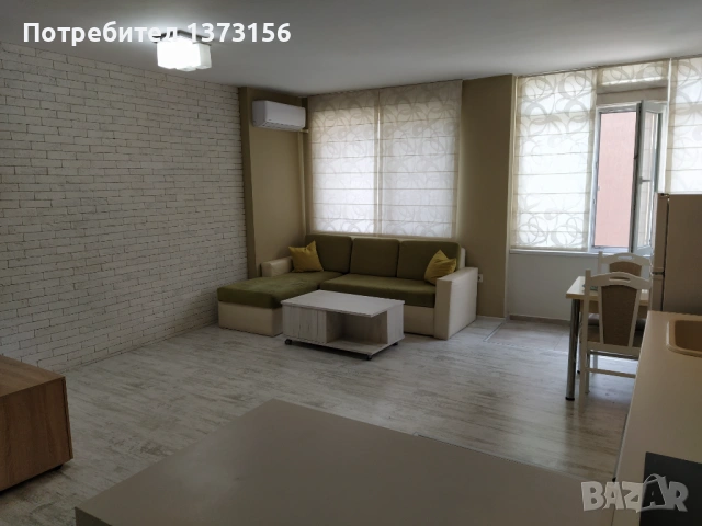 суперцентър тристаен