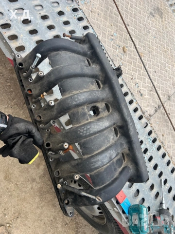 Всмукателен колетор БМВ Е39 523i 170кс 