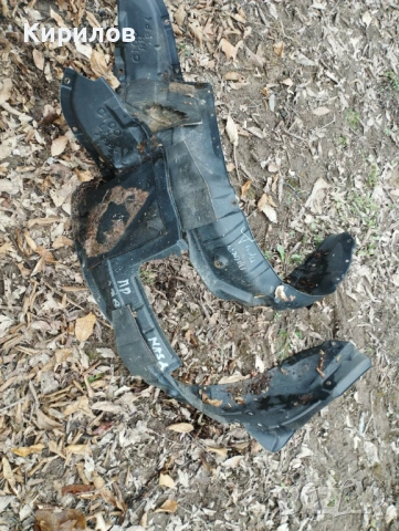 Преден ляв и десен подкалник за Mazda Premacy Minivan (07.1999 - 03.2005)