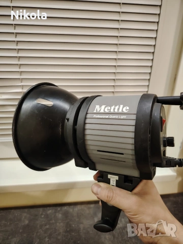 Студийна светкавица METTLE Professional Quartz Light (QL‑1000), снимка 5 - Светкавици, студийно осветление - 54093743