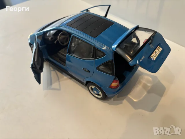 Mercedes A class 1:18 , снимка 4 - Колекции - 55672006