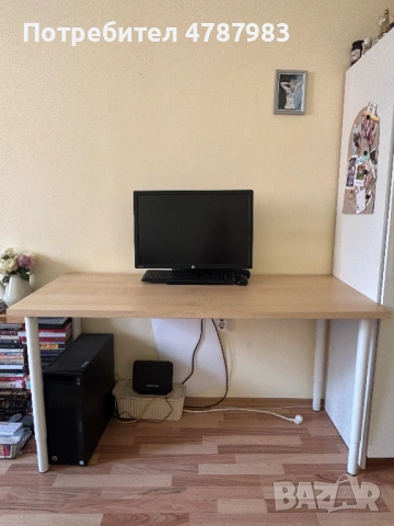 Бюро с регулируема височина