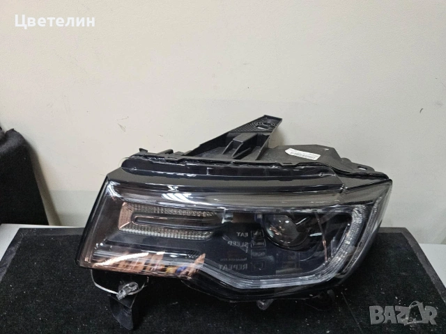 Ляв фар Jeep Grandcherokee wk2 lqv far джип гранд чероки вк2, снимка 3 - Части - 54746595