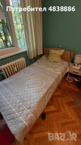 Дървено единично легло 100x200 с ламелна рамка – отлично състояние, снимка 5 - Спални и легла - 55102641