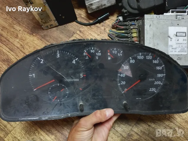 Километраж за Audi A4 Sedan B5 , 88311225/230
