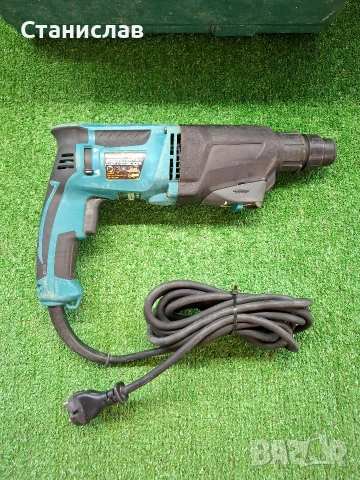 Перфоратор на Makita HR2610, снимка 3 - Други инструменти - 54130647
