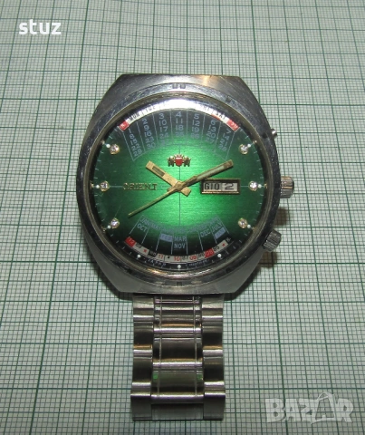 Часовник Orient с вечен календар, снимка 3 - Антикварни и старинни предмети - 54095629