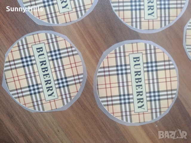 Стикери за дрехи Burberry лого - поставяне с ютия